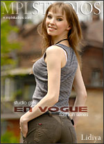 En Vogue: Studio Girl